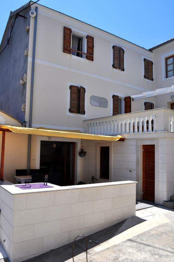 Bay Sascica Apartment Sali
