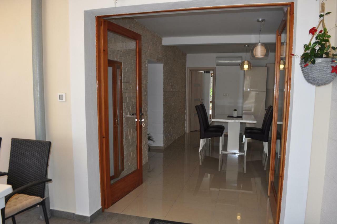 Apartment Bay Sascica Sali